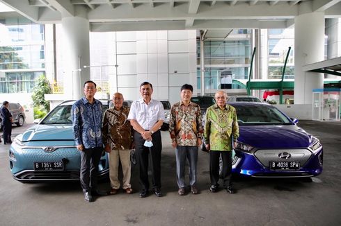 Jelang Peluncuran, Hyundai Sowan Bawa Ioniq dan Kona Elektrik ke Luhut