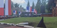Presiden Macron Tiba di Akmil Magelang, Disopiri Prabowo Pakai Maung