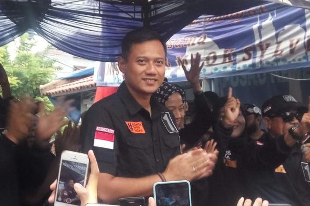 Calon gubernur DKI Jakarta, Agus Harimurti Yudhoyono saat berkampanye di kawasan Pisangan, Jakarta Timur, Sabtu (28/1/2017).