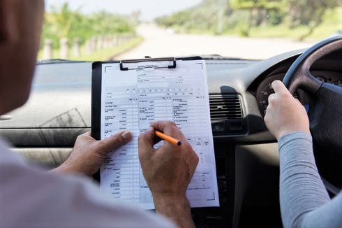 Teknik Berkendara Eco Driving Diusulkan Jadi Syarat Bikin SIM