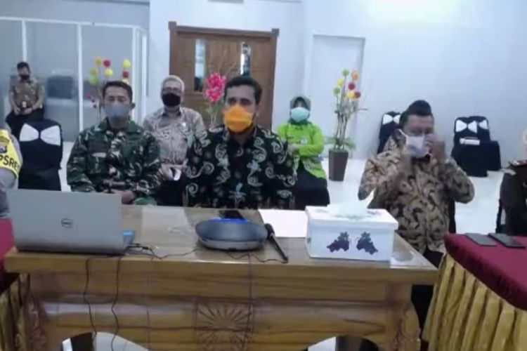 Wali Kota Hadi Zainal Abidin menyebut, kedua pasien positif corona dirawat di RSUD dr Moh. Saleh Kota Probolinggo.