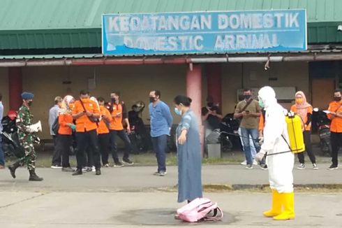 124 TKI dari Malaysia Tiba di Lanud Soewondo Medan, Ada yang Batuk Darah Tapi Hasil Rapid Test Negatif