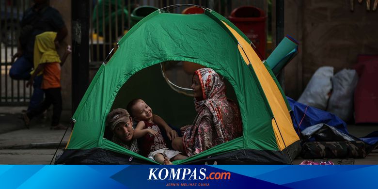 Fakta Pengungsi Afghanistan di Jakarta, Dilarang Bekerja hingga Luntang-lantung di Pinggir Jalan - Vimarsana News