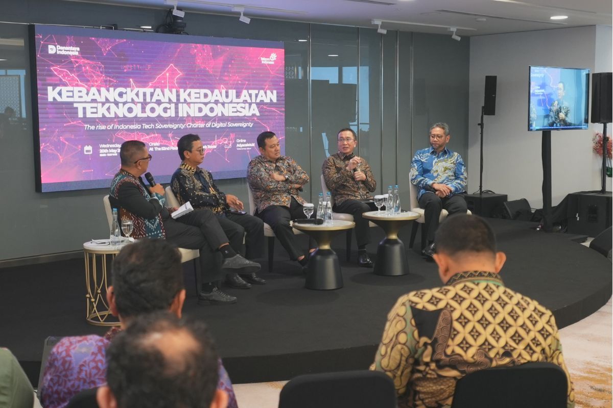 Telkom menyelenggarakan Indonesia Tech Sovereignty Forum 2026 sebagai upaya memperkuat kolaborasi lintas sektor dalam membangun ekosistem digital nasional yang mandiri, aman, dan berdaya saing melalui pengembangan sovereign cloud, AI, dan cybersecurity Indonesia, Rabu (20/5). 