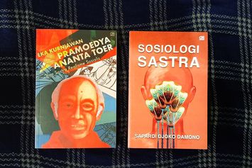 Membaca Karya Sastra Tak Lagi Sama