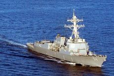 4 Kapal Patroli Iran Cegat Kapal Perusak AS di Selat Hormuz