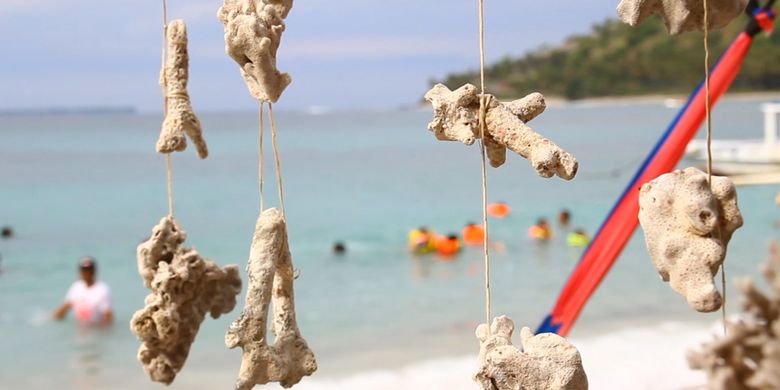 Keindahan Pantai Pandanan, Desa Malaka, Kabupaten Lombok Utara, NTB menarik perhatian para pelancong yang bertandang ke Pulau Lombok.