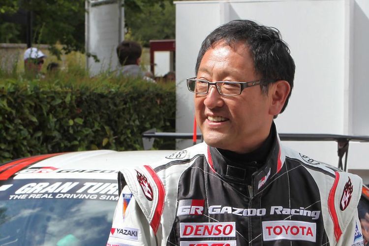 Akio Toyoda membantu pengembangan mobil sport elektrik Toyota GR