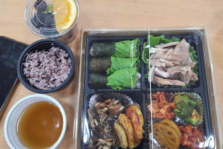 Paket makan siang di sekolah di Korea Selatan