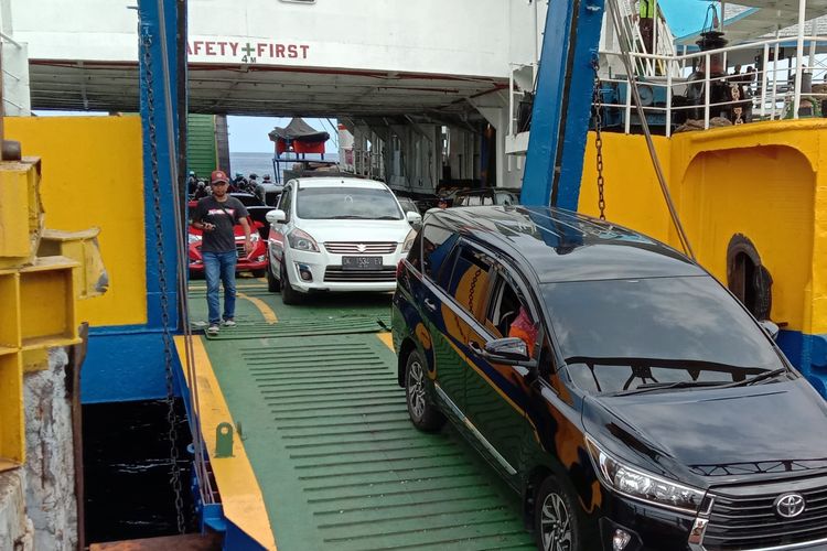 PT ASDP Indonesia Ferry (Persero) menambah jumlah kapal untuk pemudik yang hendak menyeberang dari Pulau Bali ke Jawa. Kapal tersebut berjumlah 6 unit untuk mendukung kelancaran angkutan lebaran di lintas Ketapang-Gilimanuk.