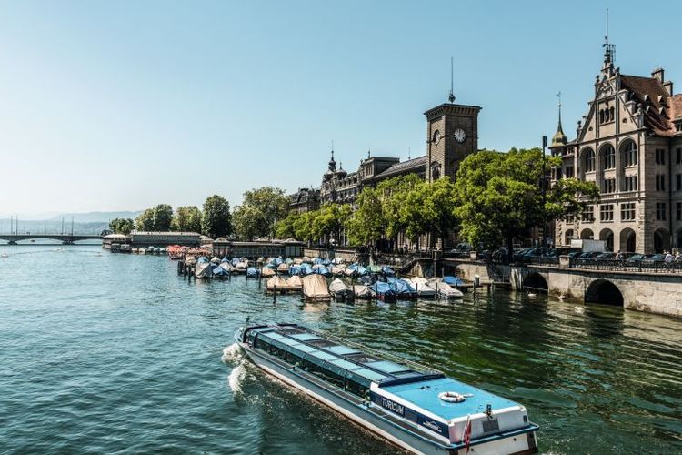 Sungai Limmat, salah satu sungai di Swiss