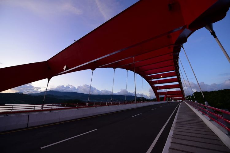 Jembatan Holtekamp, Jayapura, Papua.