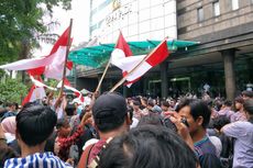 Setelah Hampir 1 Jam, Pengunjuk Rasa di Gedung Granadi Membubarkan Diri