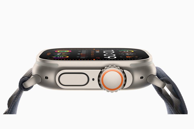 Layar 49mm Apple Watch Ultra kini mendukung tingkat kecerahan (brightness) maksimum 3.000 nits dan fitur double-tap.