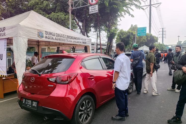Razia uji emisi di Jalan Pemuda, Pulogadung, Jakarta Timur, Rabu (1/11/2023) pagi.