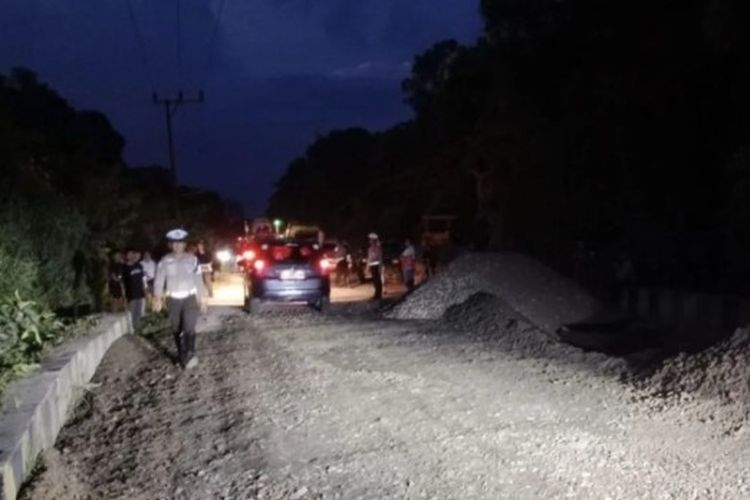 Box Culvert Jalur Vital Trans Kalimantan Ambruk, Arus Lalu Lintas Kasongan-Kereng Pangi Sempat Putus Total
