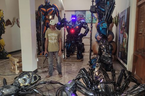 Pria Asal Yogyakarta Ini Bikin Replika Robot dari Motor Bekas
