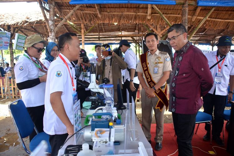  Pusat Pelatihan Mandiri Kelautan dan Perikanan (P2MKP) juga berkontribusi pada saung praktikal dengan memberikan pelatihan membuat produk olahan KP berbasis inovasi.