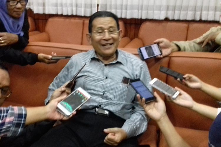 Rektor terpilih Universitas Brawijaya Nuhfil Hanani saat ditemui usai pemilihan di Gedung Widyaloka, Universitas Brawijaya, Kota Malang, Rabu (23/5/2018)