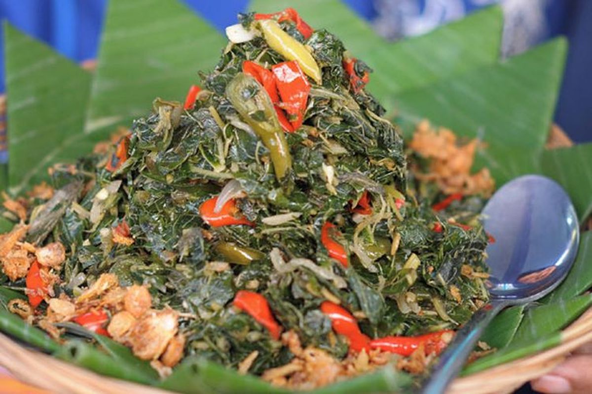 3 Rahasia Chef Hotel untuk Masak Daun Pepaya Tanpa Rasa Pahit