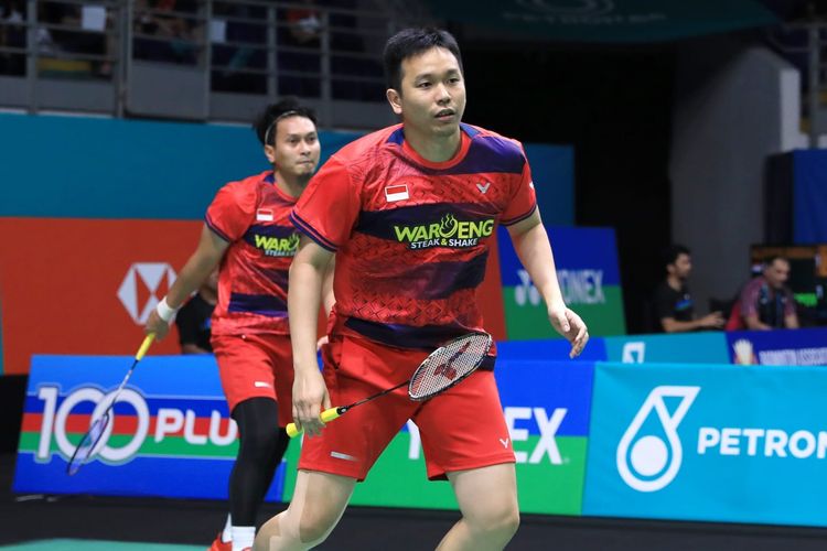 Mohammad Ahsan/Hendra Setiawan kala beraksi dalam babak 32 besar Malaysia Open 2023 di Axiata Arena, Kuala Lumpur, Malaysia, Selasa (10/1/2023). Terdekat, Ahsan/Hendra akan bermain di All England 2023 yang berlansung di Inggris mulai Selasa (14/3/2023).