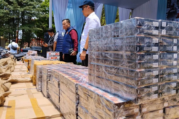Polisi Grebek Rumah di Mesuji, 5.920 Bungkus Rokok Ilegal Disita