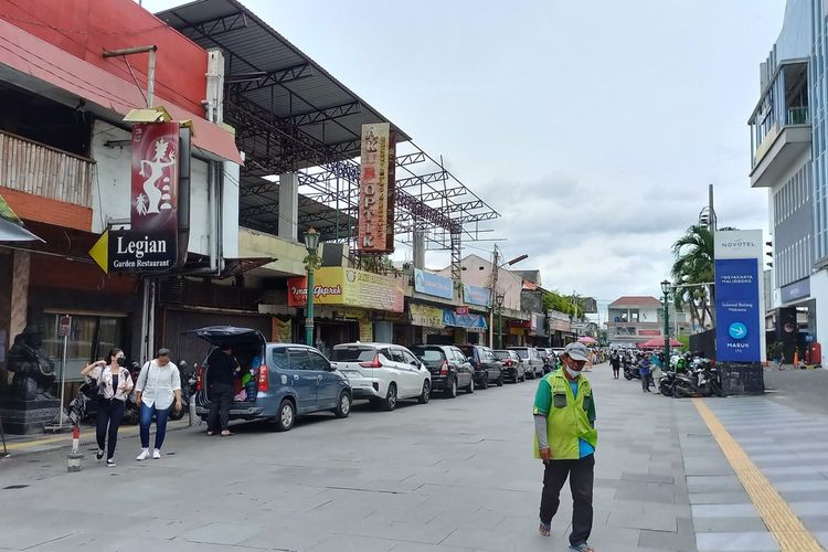 Suasana Jalan Perwakilan Malioboro sebelum dikosongkan, Selasa (3/1/2023)