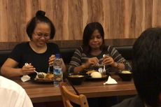 TKI di Singapura Ini Menangis Ditraktir Jokowi Makan Bebek Goreng...