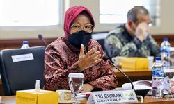 Raker dengan DPD, Risma Paparkan 2 Pilar Strategi Kemensos Tangani Kemiskinan