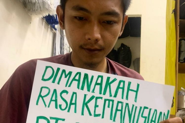 Giri Pamungkas (27), buruh yang diputus kerja usai alami kecelakaan kerja.
