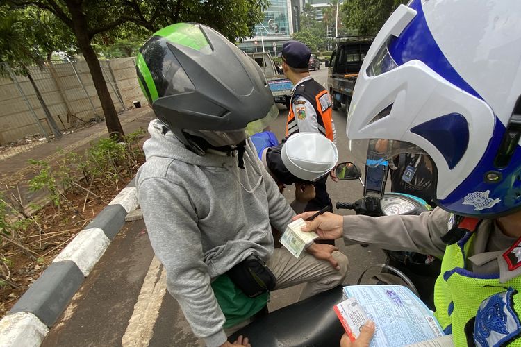 Viral Polisi Tilang Pelajar di Siantar, Kasat Lantas: Tak Ada Personel yang Minta Rp 1,5 Juta