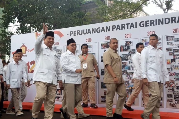 Ketua Umum Prabowo Subianto saat memasuki lokasi perayaan HUT ke-12 Partai Gerindra, Kamis (6/2/2020).
