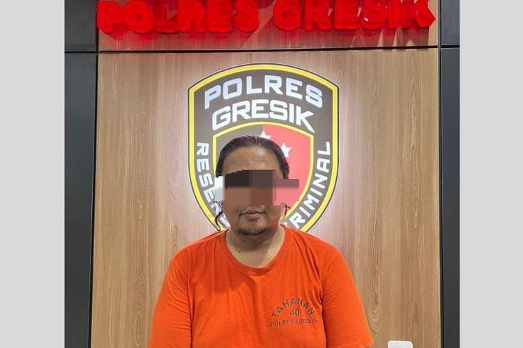 IDG, tersangka admin grup Facebook Cinta Sedarah ditangkap polisi. 
