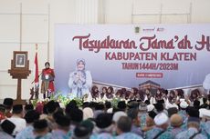 Bupati Klaten Serahkan KTA IPHI kepada 1.243 Jemaah Haji
