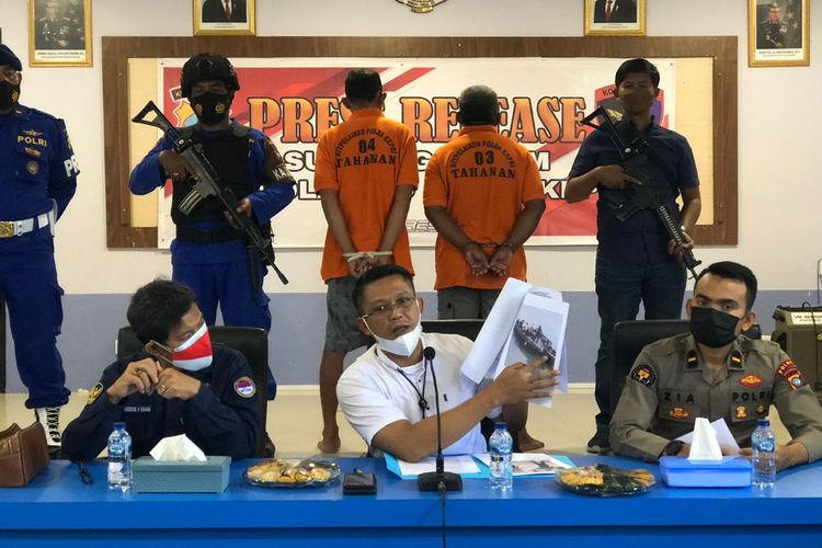 Kasubditgakkum Ditpolairud Polda Kepri AKBP Nanang Indra Bakti dalam konferensi pers di Polda Kepulauan Riau (Kepri), Kepulauan Riau, Kamis (20/1/2022). Foto: Divisi Humas Polda Kepri