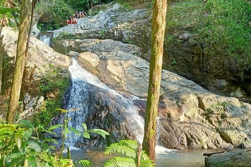 Ketenangan Curug Mandala Subang, Wisata Alam Dekat Bandung