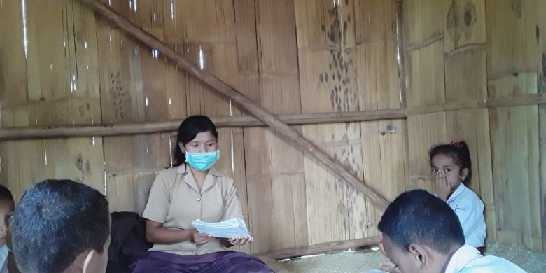 Kisah Elivina 9 Tahun Jadi Guru Honorer Terima Gaji Rp 200 000 Per Bulan Halaman All Kompas Com