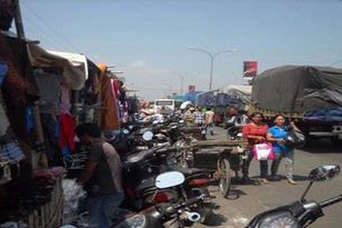 Ilustrasi pasar tumpah