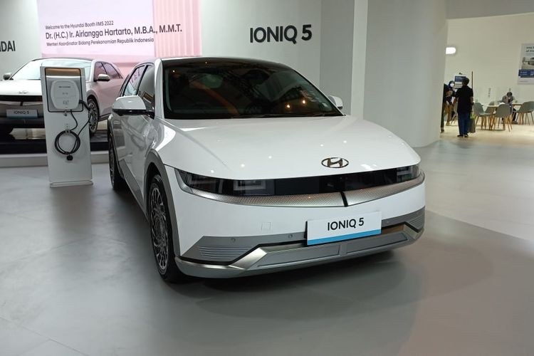 Hyundai Ioniq 5 meluncur di IIMS Hybrid 2022