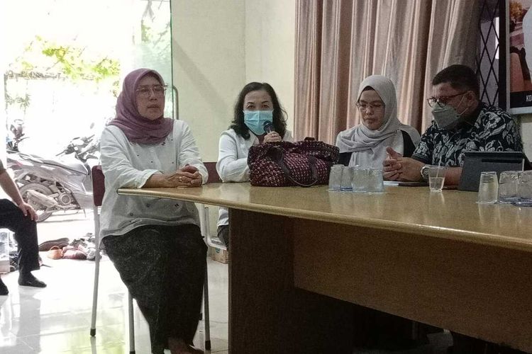 Ketua Yayasan Peduli Anak Dengan HIV Aids, Saurma MGP Siahaan mengatakan dalam kasus ini pihaknya berhadap media dapat mengedepankan jurnalisme empati.