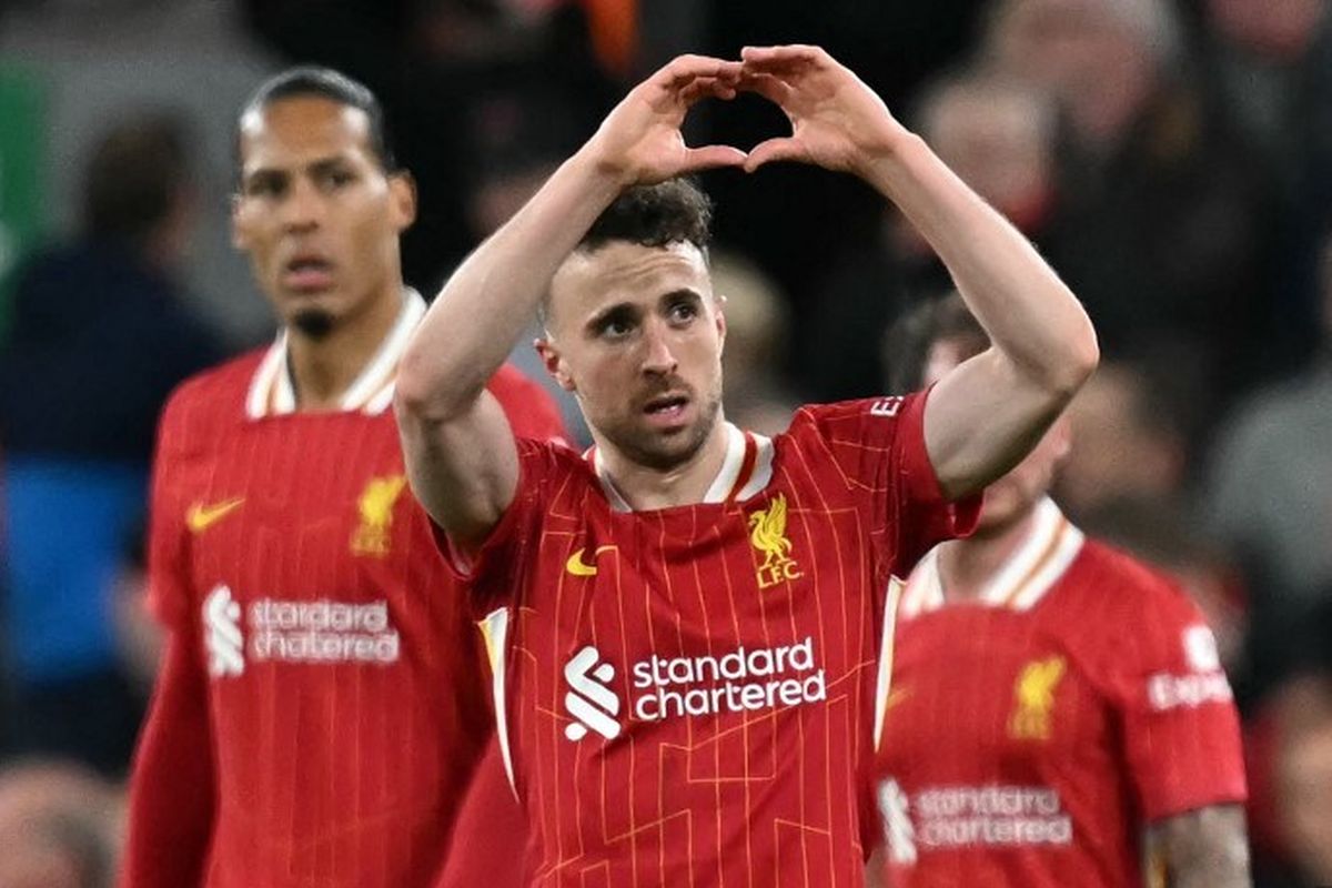 Diogo Jota melakukan selebrasi dalam laga pekan ke-30 Liga Inggris 2024-2025 antara Liverpool vs Everton di Stadion Anfield, 2 April 2025. (Photo by Paul ELLIS / AFP)