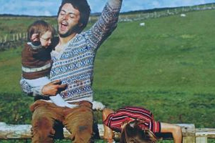 Salah satu foto Linda McCartney yang dipamerkan dan juga menjadi poster pameran.