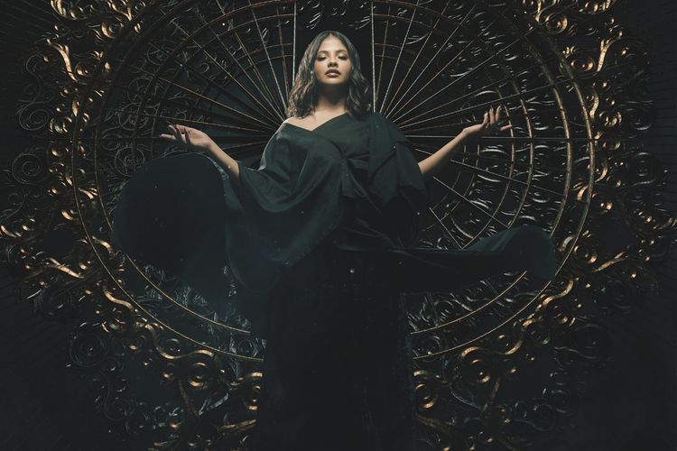 Sara Fajira Menggali Makna Cinta dalam Album Perdana, Tresna