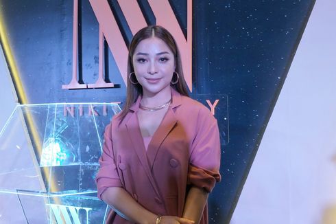 Nikita Willy Ungkap Penyebab Ayahnya Dimakamkan Pakai Protokol Covid-19