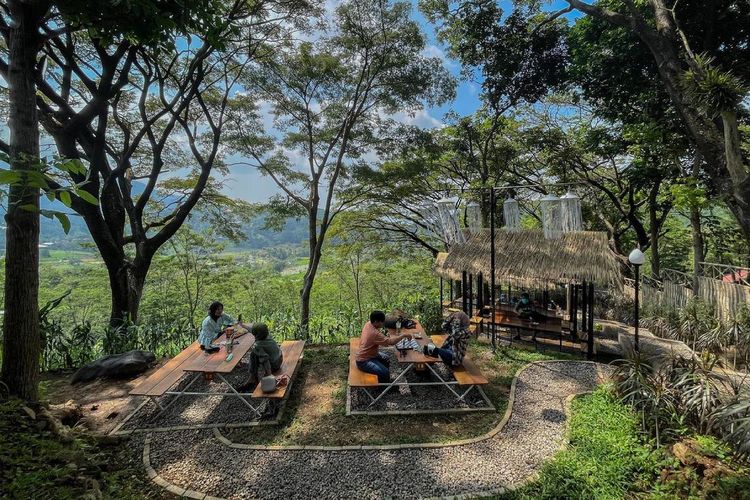 The Jungle Cafe, Trawas, Mojokerto DOK. Instagram.com/officialjunglecafe