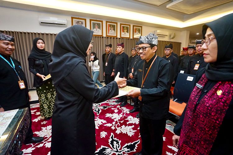Kepala Sekolah Diminta Tak Hanya Bekerja di Balik Meja, Ini Pesan Bupati Banyuwangi