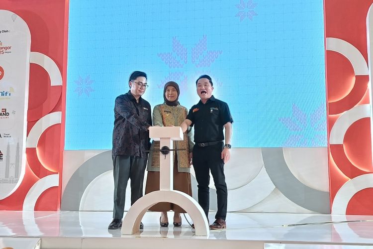 Pembukaan resmi Malaysia Healthcare Expo Makassar 2025 menandai kolaborasi erat antara Malaysia dan Indonesia dalam menghadirkan layanan kesehatan kelas dunia. 