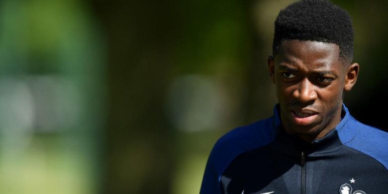 Ousmane Dembele saat tiba di pusat latihan timnas Prancis, Clairefontaine en Yvelines, 6 Juni 2017.
