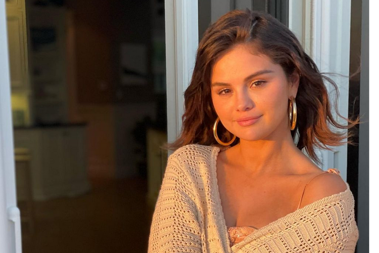 Selena Gomez dikenal dengan hubungan putus sambungnya dengan Justin Bieber saat masih remaja