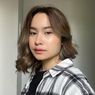 Profil Satine Zaneta, Anak Abimana Aryasatya 